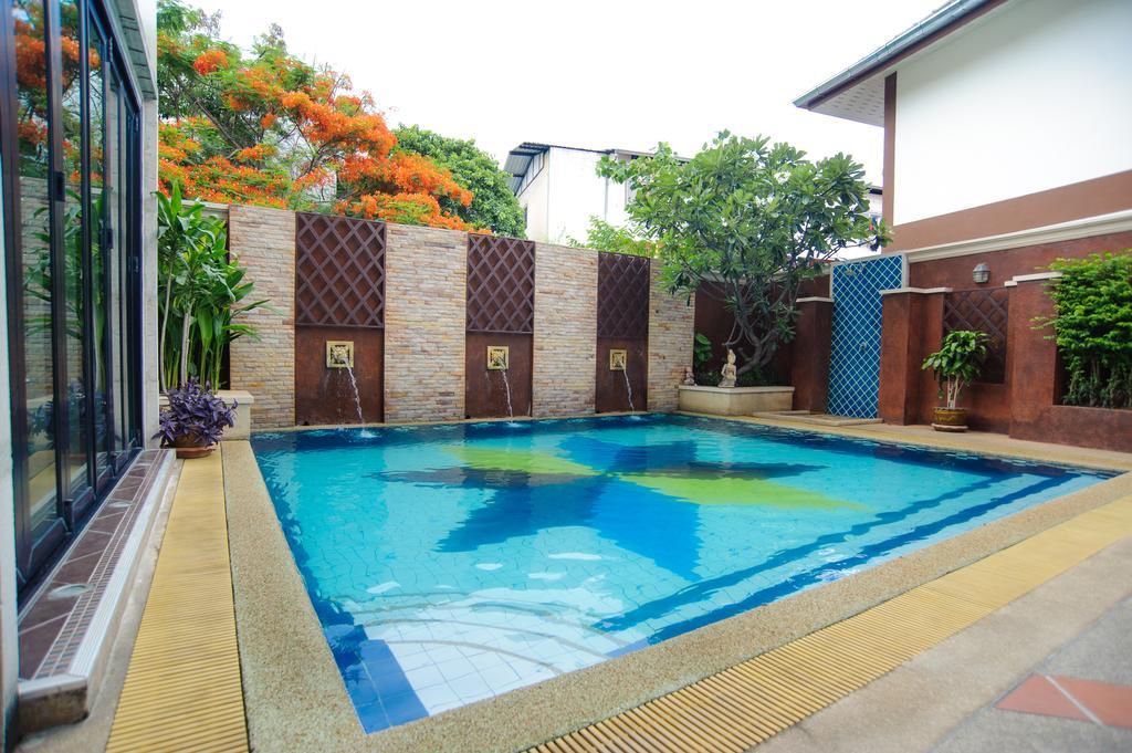 Diamond City Place Hotel Pattaya Esterno foto