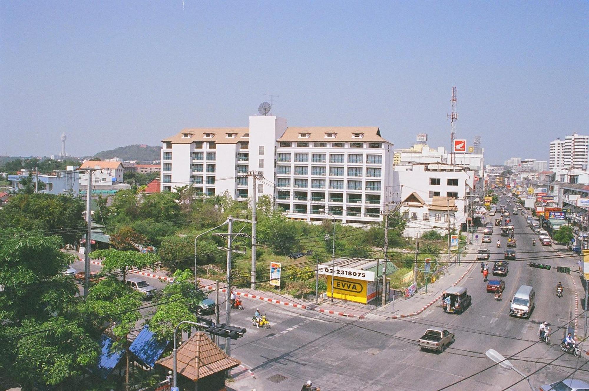 Diamond City Place Hotel Pattaya Esterno foto