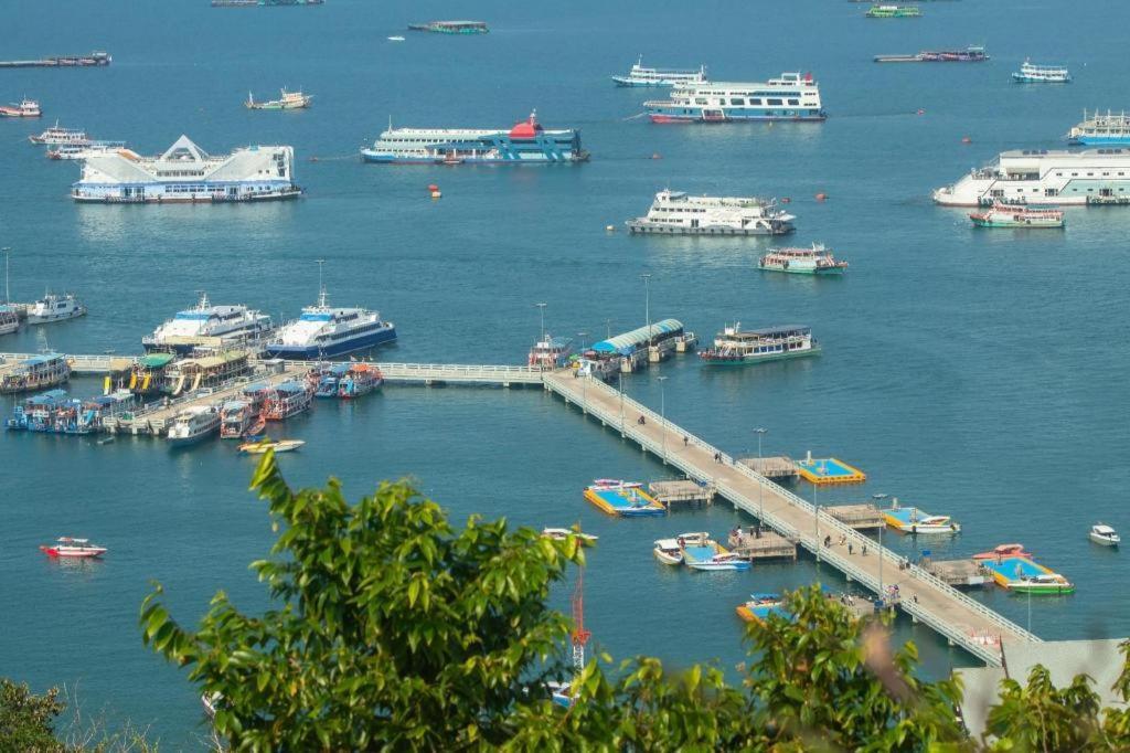 Diamond City Place Hotel Pattaya Esterno foto